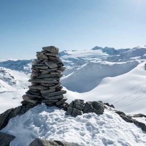 cairn-montagne neige